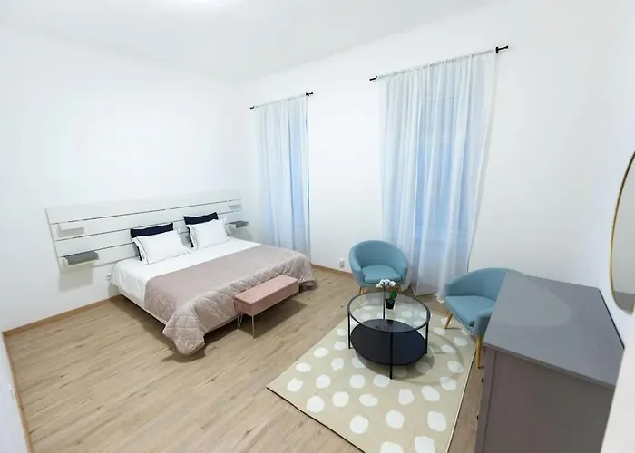 Second District Charming Flat *